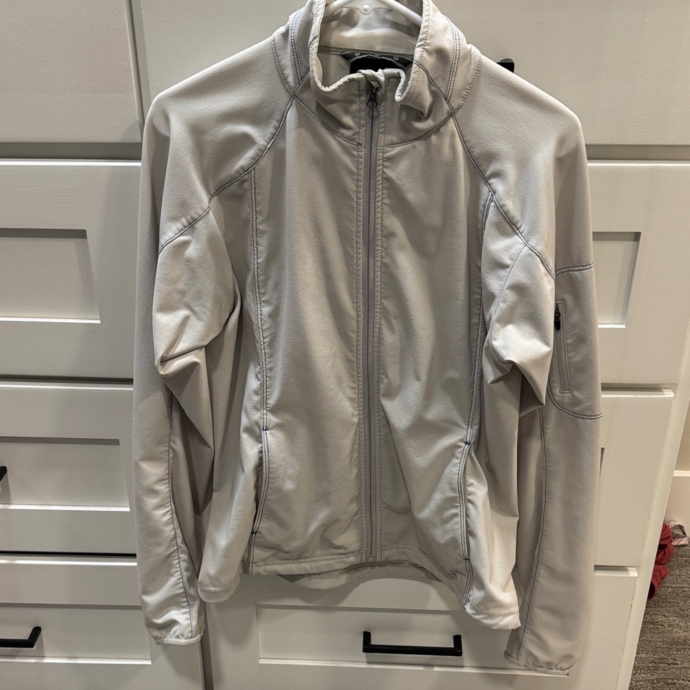 Marmot women’s light soft shell jacket